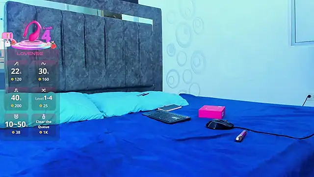 Nicol TransGirl online show from November 2025 04:12:01 AM