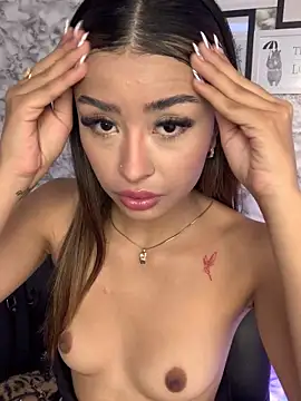 Miss karol online show from April 2026 08:20:01 PM