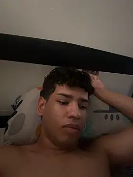 Santiago-Thompson online show from November 2025 07:23:01 PM