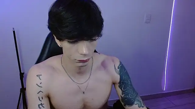 H3ll B0I online show from February 2026 05:55:02 AM