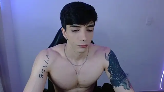 H3ll B0I online show from February 2026 08:15:02 AM