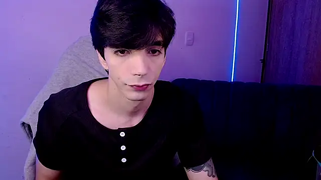 H3ll B0I online show from May 2026 05:03:01 AM
