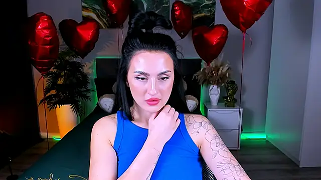 Snapshot of EmiliaBeynard chatting on March 2025 04:57:01 PM EmiliaBeynard online show from March 2025 04:57:01 PM