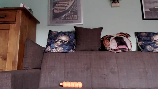 Astrid-Gilbert online show from January 2025 03:15:01 PM