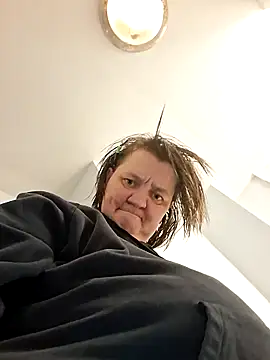 Snapshot of BBWLADY71 chatting on February 2026 11:13:01 AM BBWLADY71 online show from February 2026 11:13:01 AM