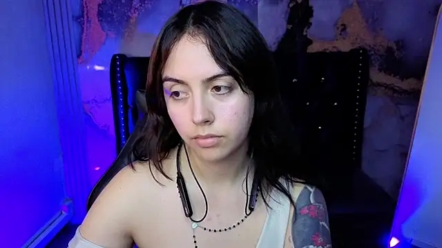 Snapshot of Hela_v chatting on May 2026 08:17:02 PM Hela v online show from May 2026 08:17:02 PM
