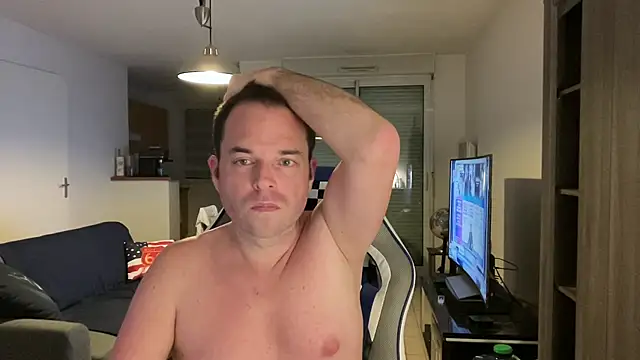 Funnyjul31 online show from February 2025 08:00:01 PM