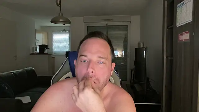 Funnyjul31 online show from March 2025 04:40:02 PM