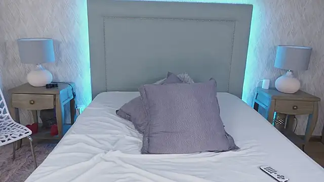 Snapshot of MillaBlis chatting on February 2025 12:20:01 AM MillaBlis online show from February 2025 12:20:01 AM