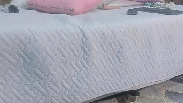 violet gray  online show from February 2025 08:36:02 AM