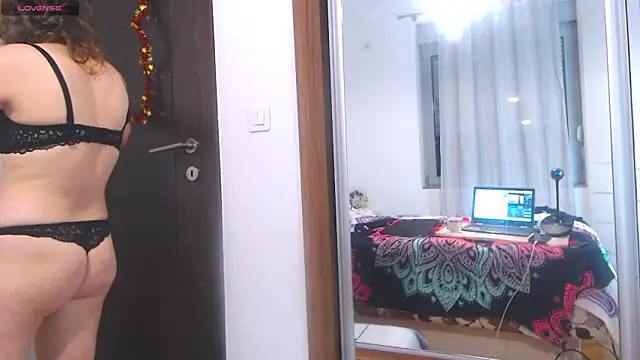 Ju-Hot online show from December 2024 05:29:02 PM