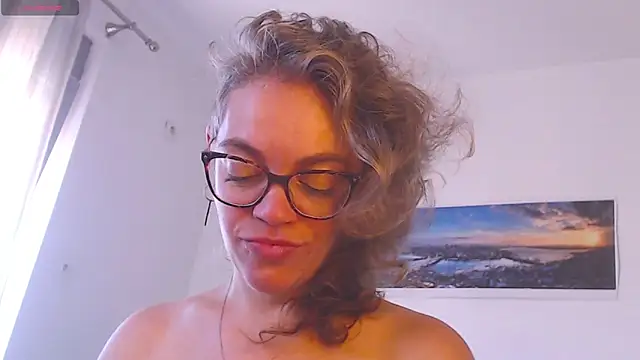 Ju-Hot online show from September 2025 02:28:01 PM