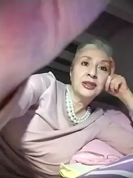 divinaerotica online show from February 2026 06:41:01 PM