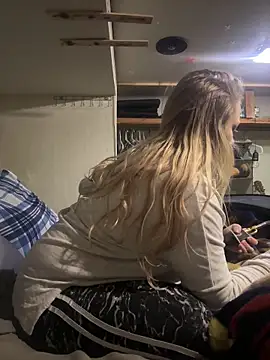 kcmo1010 online show from January 2026 07:23:01 AM