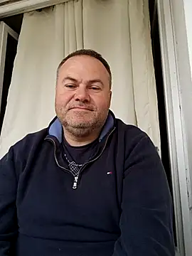 Pourleplasirs online show from May 2026 03:18:01 PM