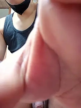 Tyyyggjju online show from December 2025 06:26:01 PM