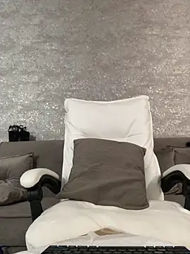 LillySquirtShot online show from April 2026 11:15:02 PM