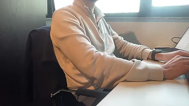 bullyboyy online show from December 2025 09:46:02 AM