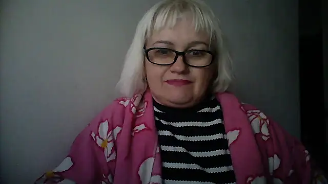 Mayya4321 online show from October 2025 12:31:01 PM