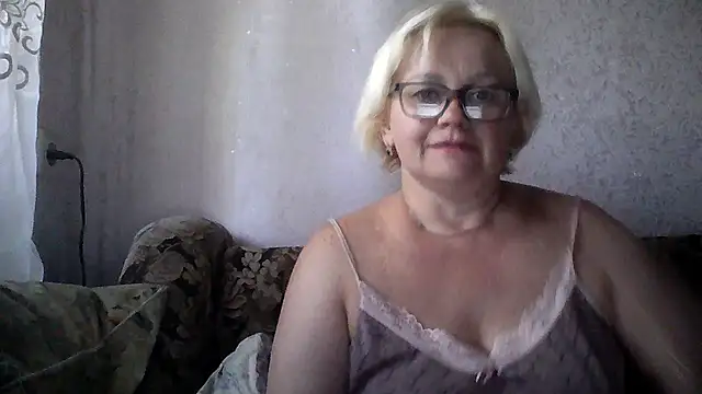 Snapshot of Mayya4321 chatting on June 2026 08:42:01 AM Mayya4321 online show from June 2026 08:42:01 AM