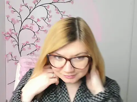 Lola moree online show from February 2026 12:42:01 PM