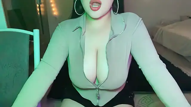 Snapshot of anora_sunny chatting on July 2026 04:32:02 PM anora sunny online show from July 2026 04:32:02 PM