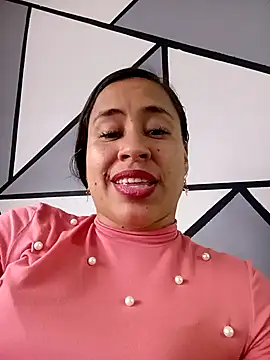 kamila lovee online show from December 2025 08:18:02 PM