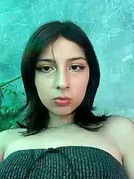 Maiden-Hot online show from February 2025 07:34:01 PM