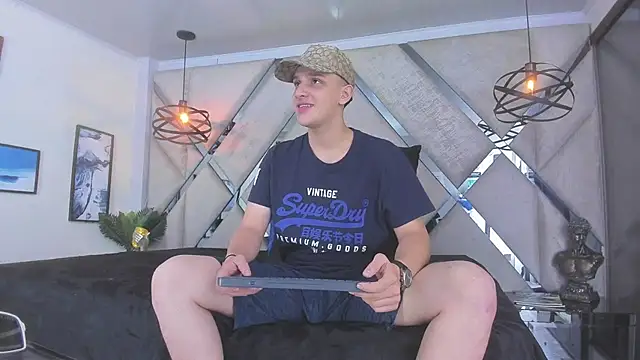 Snapshot of Thomas_May4rs chatting on February 2025 07:33:02 AM Thomas May4rs online show from February 2025 07:33:02 AM