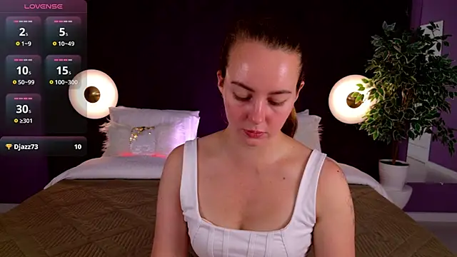 Snapshot of JaniceCollins chatting on July 2026 01:41:02 AM JaniceCollins online show from July 2026 01:41:02 AM