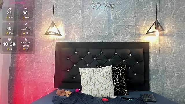 emberhodson online show from October 2025 12:04:02 PM