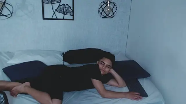 Liiamthompson online show from March 2025 10:30:02 AM