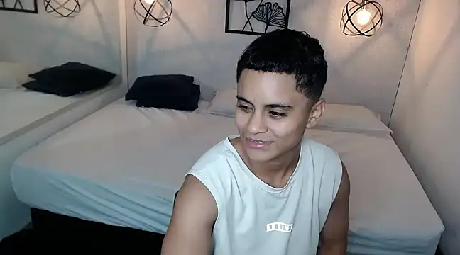 Liiamthompson online show from March 2025 10:59:02 AM