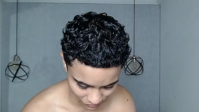 Liiamthompson online show from March 2025 06:55:02 PM