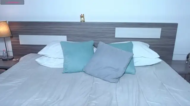 Liiamthompson online show from February 2026 11:34:02 PM