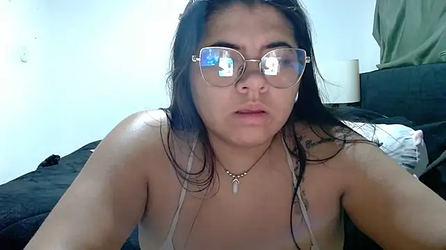 viccky vick online show from October 2025 12:47:01 AM