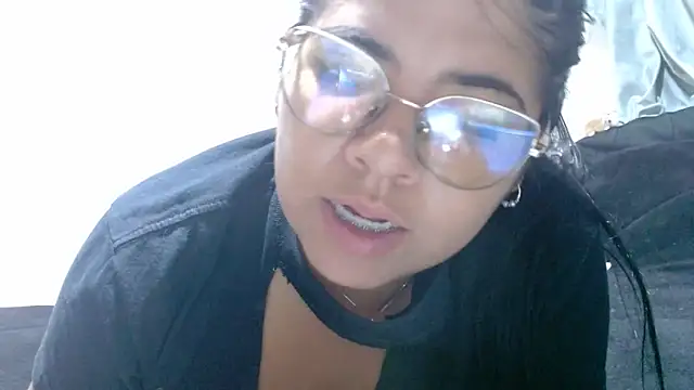 viccky vick online show from April 2026 01:52:02 AM