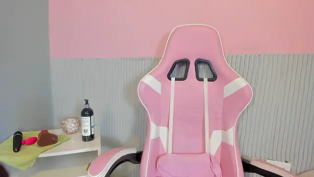 yeikafoxy online show from March 2026 11:27:01 AM