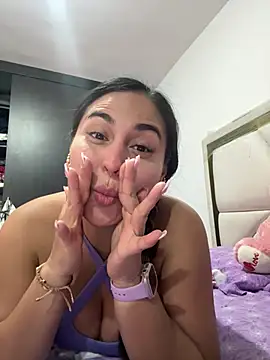 Snapshot of dulcehot_1502 chatting on February 2025 07:25:02 PM dulcehot 1502 online show from February 2025 07:25:02 PM