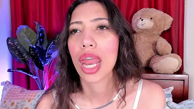 Miss veronicaa2 online show from October 2025 01:19:01 PM