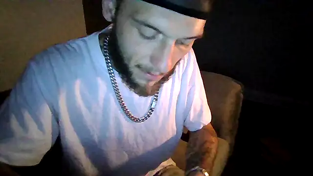 cruz815 online show from October 2025 07:34:02 AM