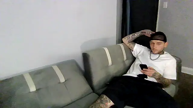 cruz815 online show from November 2025 11:50:01 PM