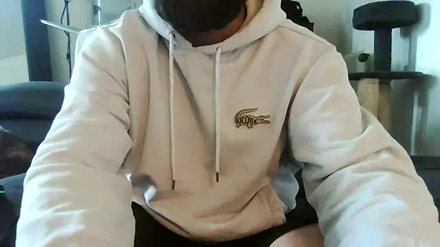 Snapshot of Zer_oki chatting on February 2025 12:06:02 PM Zer oki online show from February 2025 12:06:02 PM