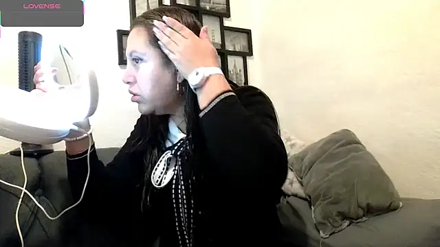 MirandaLatinaLovely online show from March 2026 04:48:01 PM