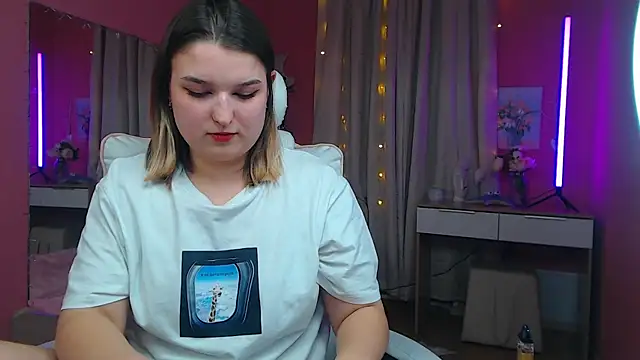 Jenny Smit online show from March 2025 03:07:02 PM