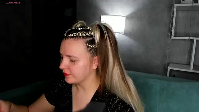 Snapshot of Jenny_Jimmy chatting on February 2026 09:28:01 AM Jenny Jimmy online show from February 2026 09:28:01 AM