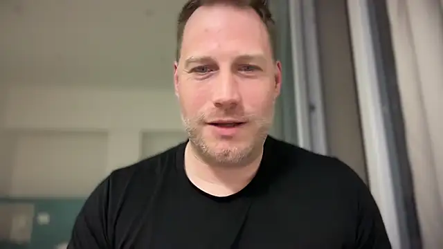 Christian87xxx online show from February 2026 11:12:01 PM