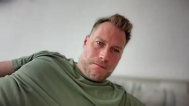 Christian87xxx online show from July 2026 09:01:02 AM