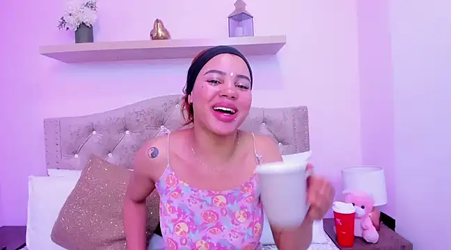 Snapshot of tamararose1 chatting on February 2025 09:34:02 AM tamararose1 online show from February 2025 09:34:02 AM
