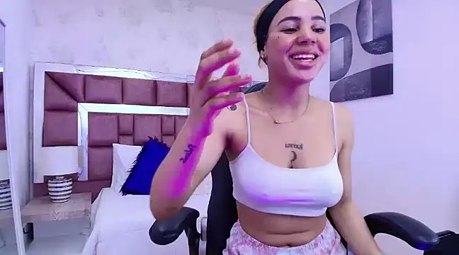 Snapshot of tamararose1 chatting on February 2025 09:21:01 AM tamararose1 online show from February 2025 09:21:01 AM